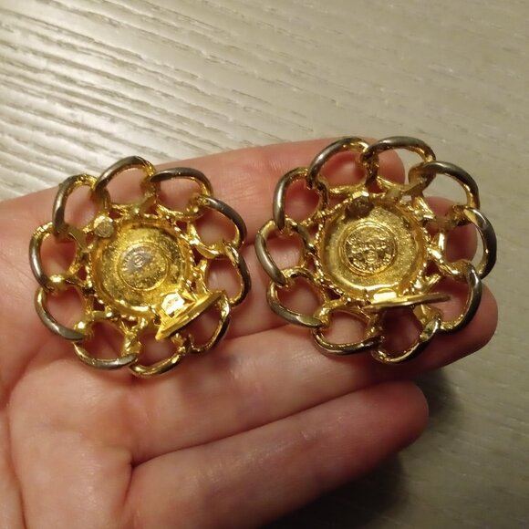 Chanel LARGE Vintage Clip On Earrings - Picture 9 of 15